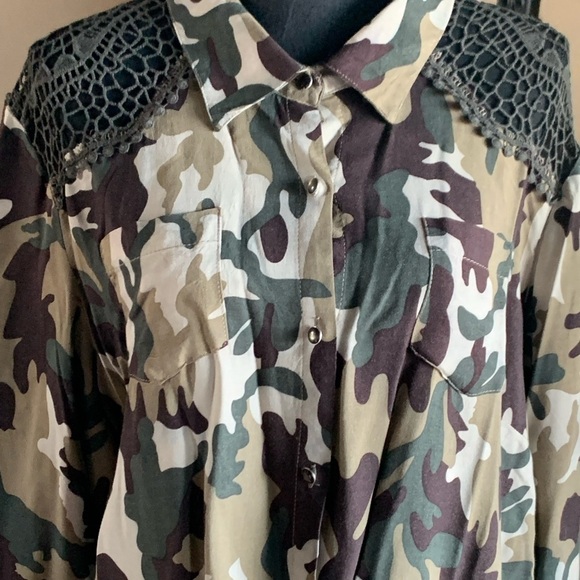 Miss LiLi Camouflage Button Pocket Detail Blouse - Picture 2 of 15